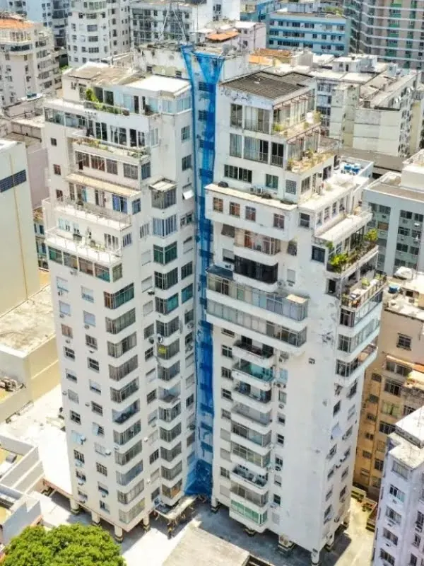 Fachada do Edifício Capichaba, em Glória, recuperada pela Porti