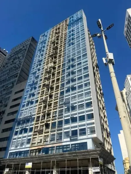 Fachada do Edifício Capital, em Centro, após obra da Porti Engenharia