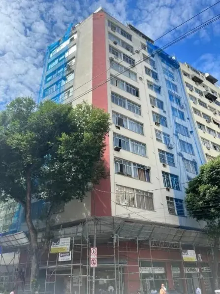 Fachada do Edifício Carlos Sampaio, em Centro, após obra da Porti Engenharia
