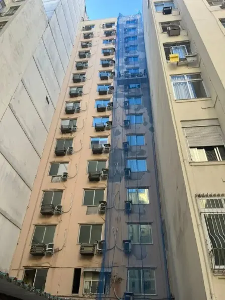 Fachada do Copa Sul Hotel, em Copacabana, após obra da Porti Engenharia