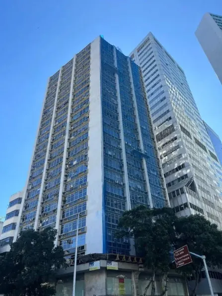 Fachada do Edifício Largo da Carioca, em Centro, após obra da Porti Engenharia